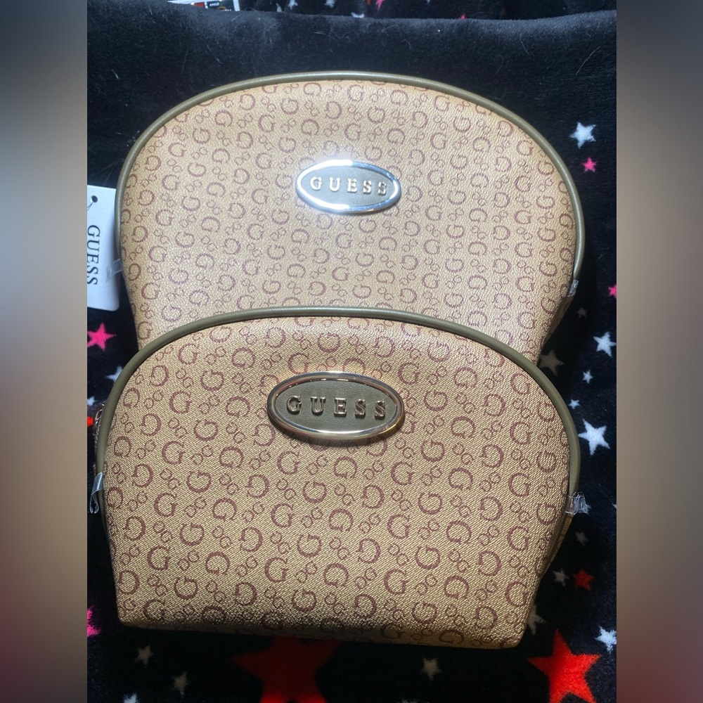 Guess Cosmetic bags 💼 set of two